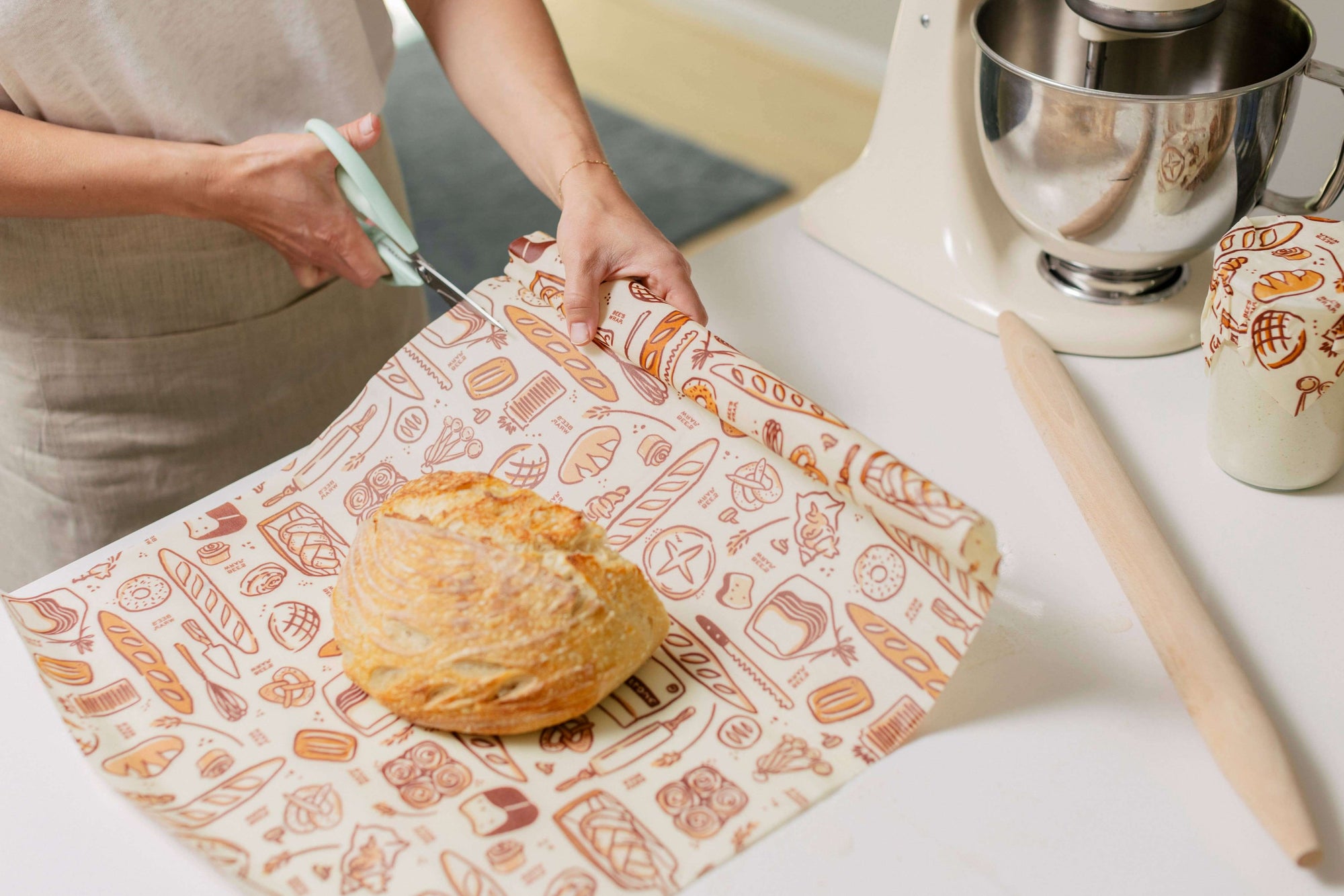 Reusable Cut-to-Size Beeswax Wrap Roll | Bee's Wrap