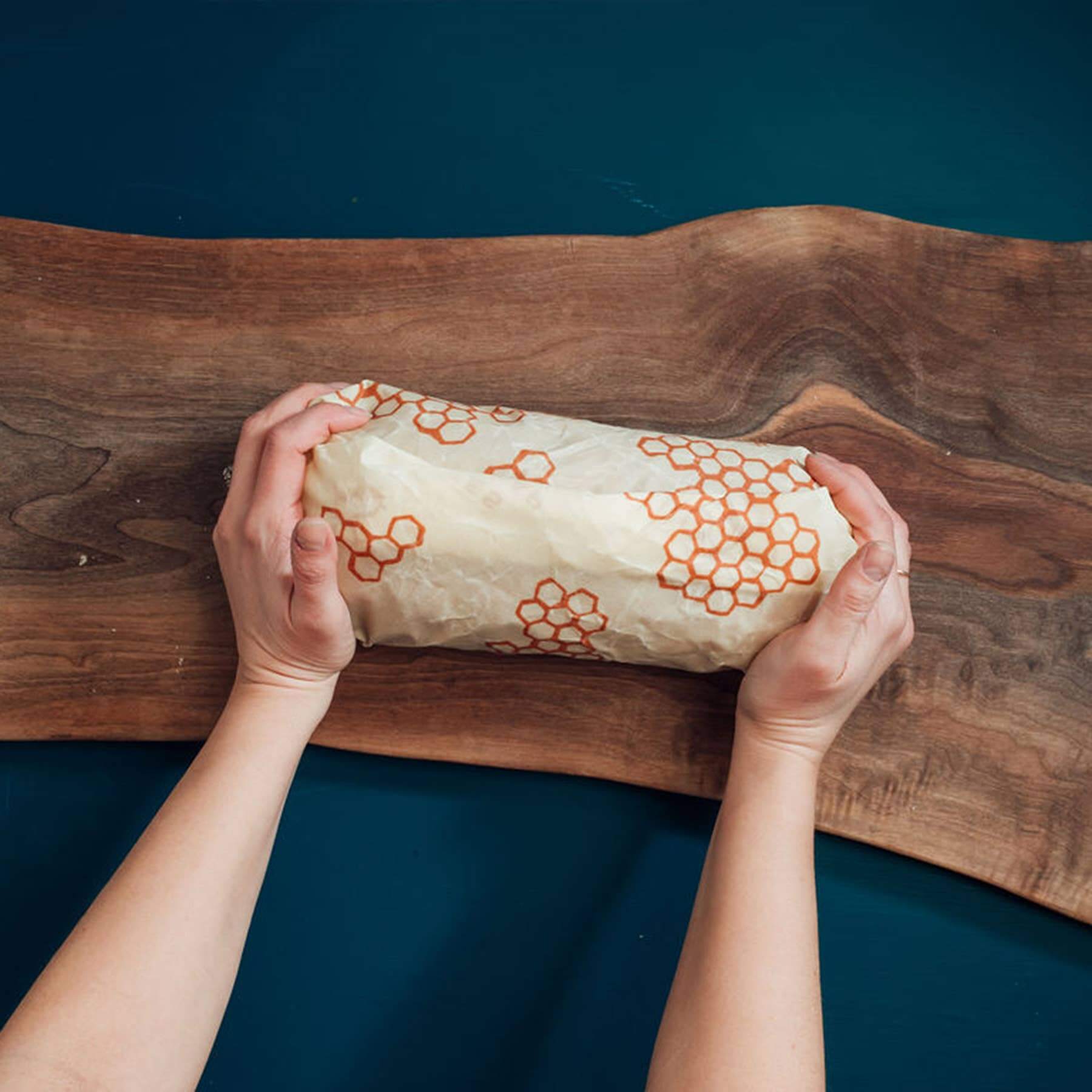 Bee's Wrap® Bread Wrap - Honeycomb (17"x 23")