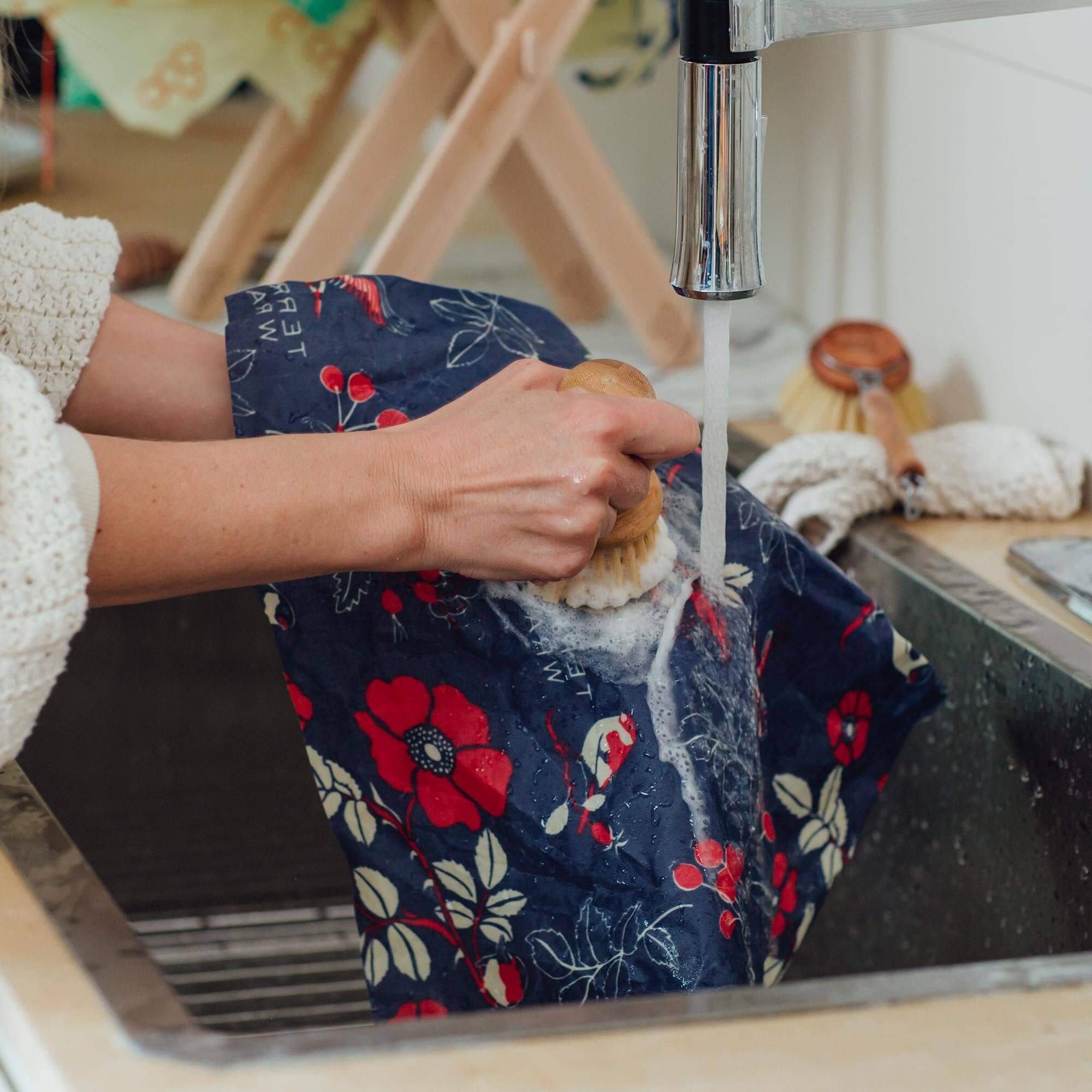 Bee&#39;s Wrap® Bread Wrap - Botanical (17&quot;x 23&quot;) | Buy Now | Bee&#39;s Wrap