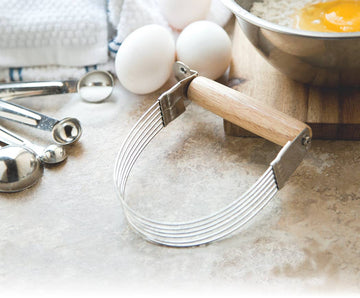 Wire Pastry Blender with Wooden Handle